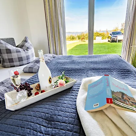 Lägenhet 3-zi-fewo Brigantine 33 By Seeblick Ferien Oro, Wasserblick,sauna